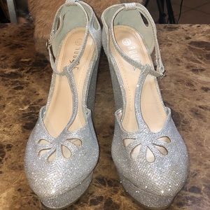 3 for $15: Rouge Silver Glitter Platform Heels Shoes Size 8.5
